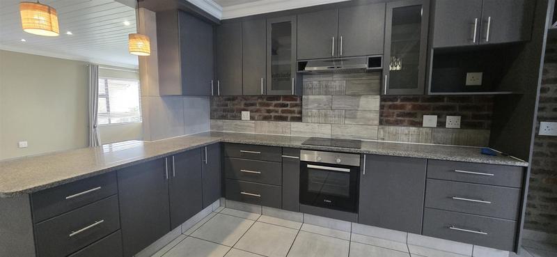 3 Bedroom Property for Sale in Reebok Western Cape